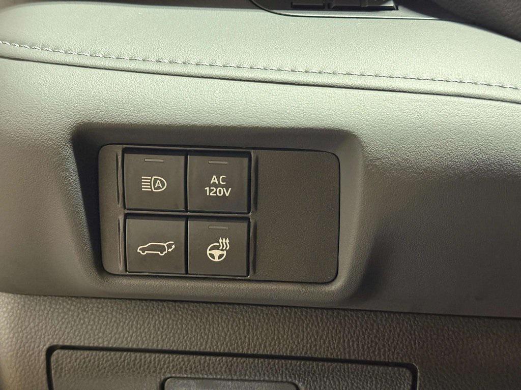 used 2022 Toyota Highlander Hybrid car, priced at $45,995