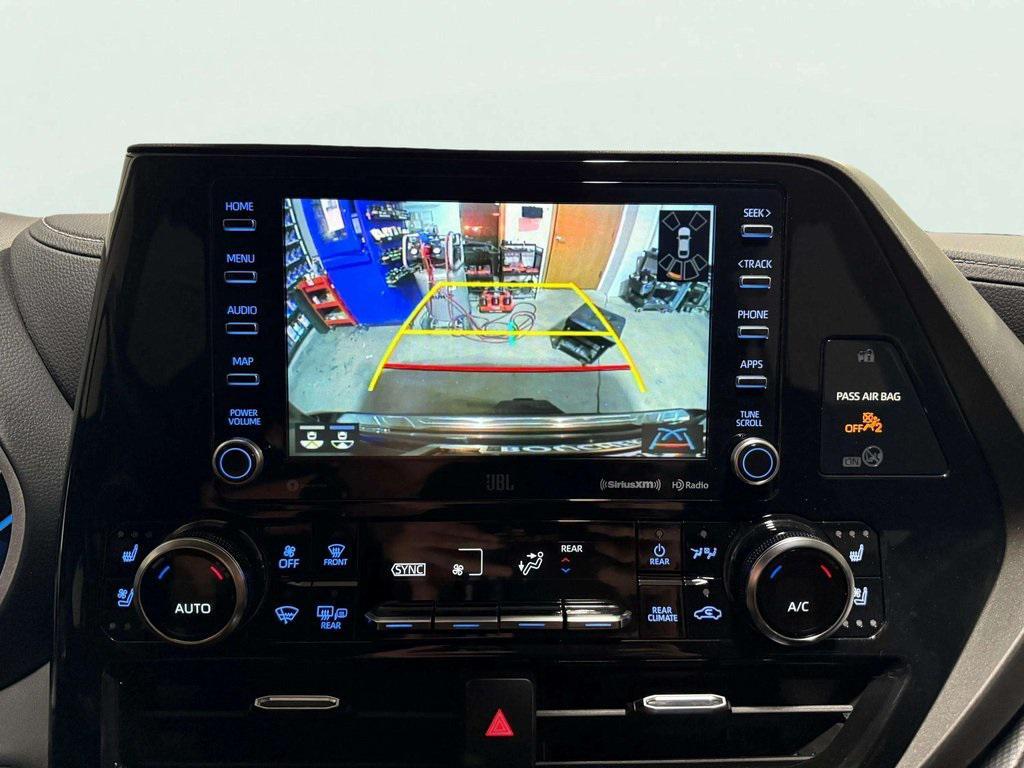 used 2022 Toyota Highlander Hybrid car, priced at $45,995