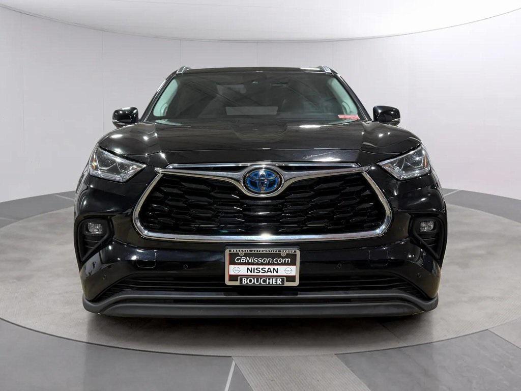used 2022 Toyota Highlander Hybrid car, priced at $45,995