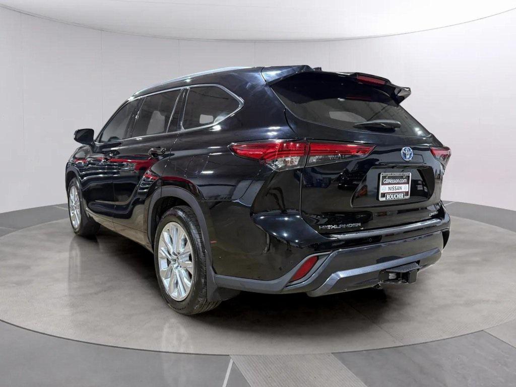 used 2022 Toyota Highlander Hybrid car, priced at $45,995