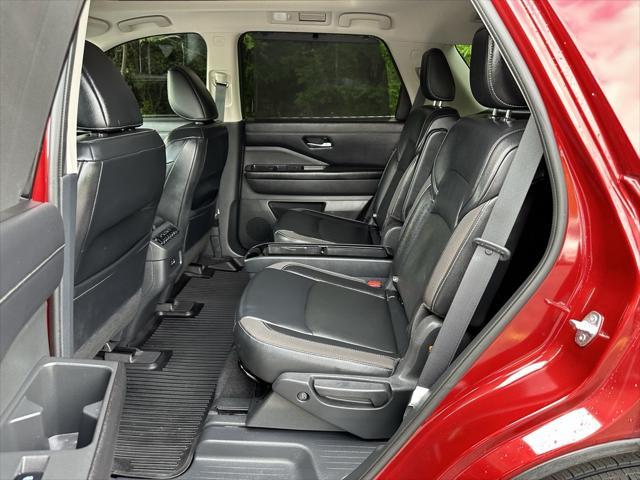 used 2022 Nissan Pathfinder car, priced at $29,998