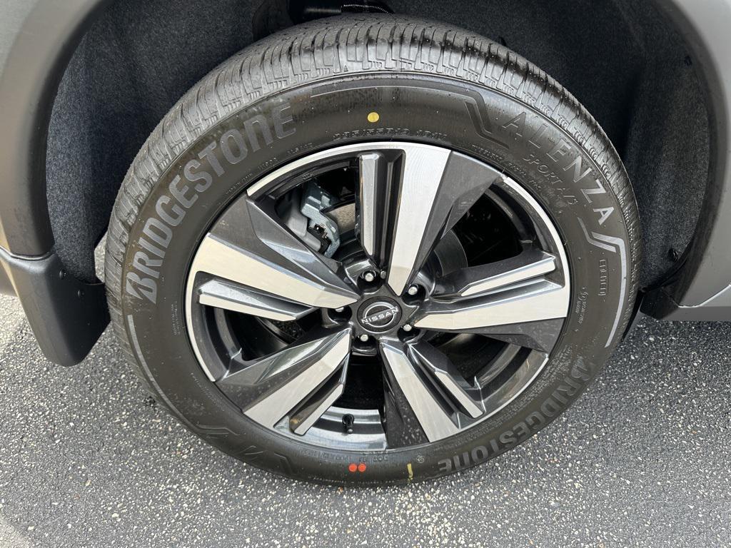 new 2025 Nissan Rogue car, priced at $40,059