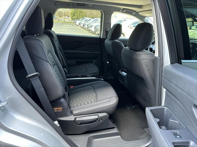 new 2025 Nissan Pathfinder car, priced at $42,857