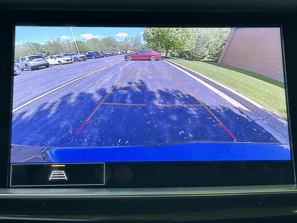 used 2023 Cadillac XT5 car, priced at $30,995