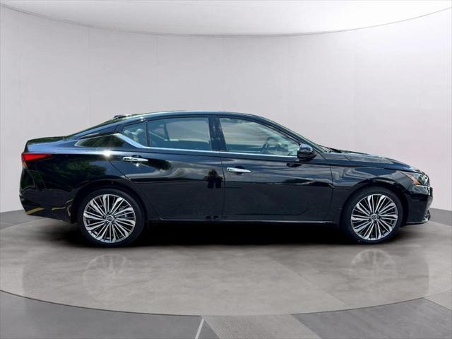 new 2025 Nissan Altima car, priced at $35,058