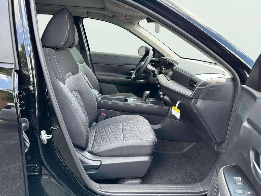 new 2025 Nissan Kicks car, priced at $27,784