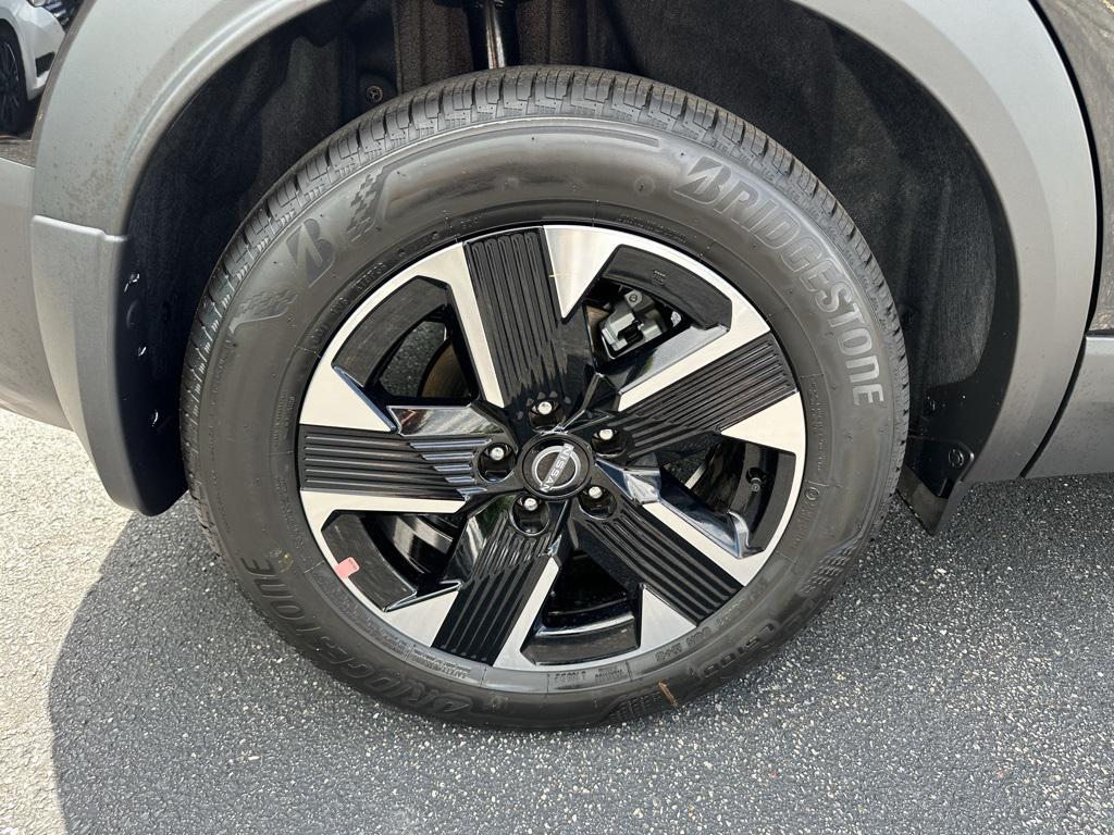 new 2025 Nissan Kicks car, priced at $27,784