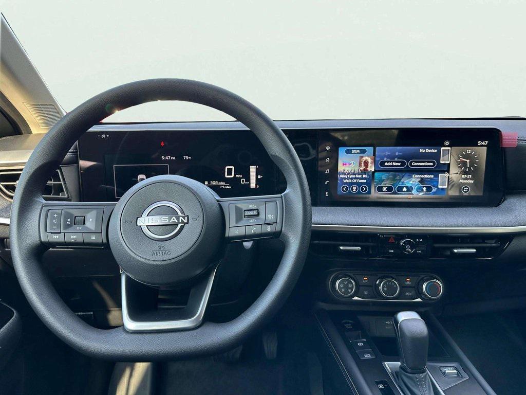 new 2025 Nissan Kicks car, priced at $25,258