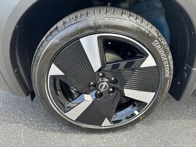 new 2025 Nissan Kicks car, priced at $31,947