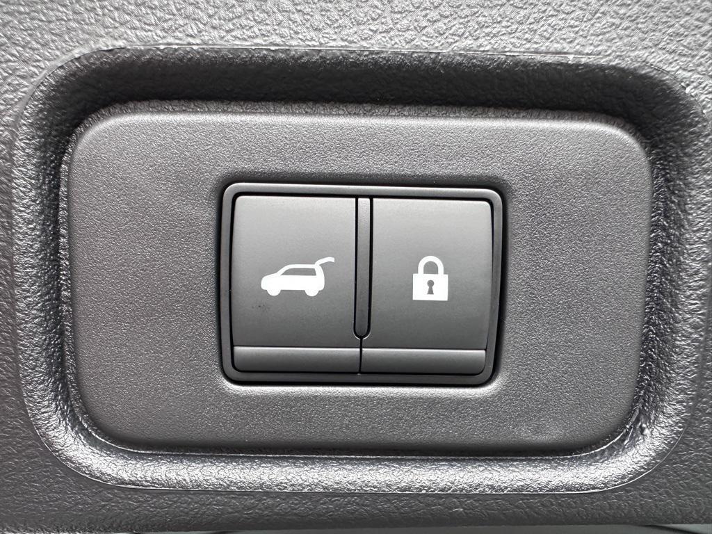 new 2025 Nissan Pathfinder car, priced at $35,381