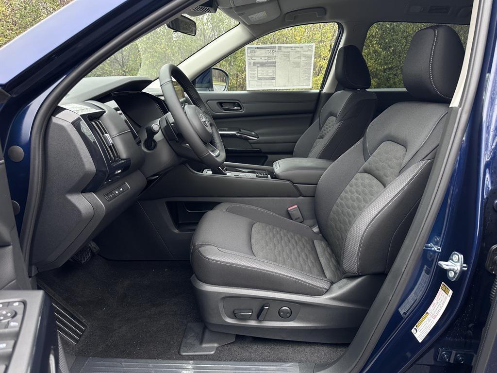 new 2025 Nissan Pathfinder car, priced at $35,381