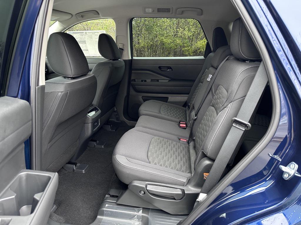 new 2025 Nissan Pathfinder car, priced at $35,381