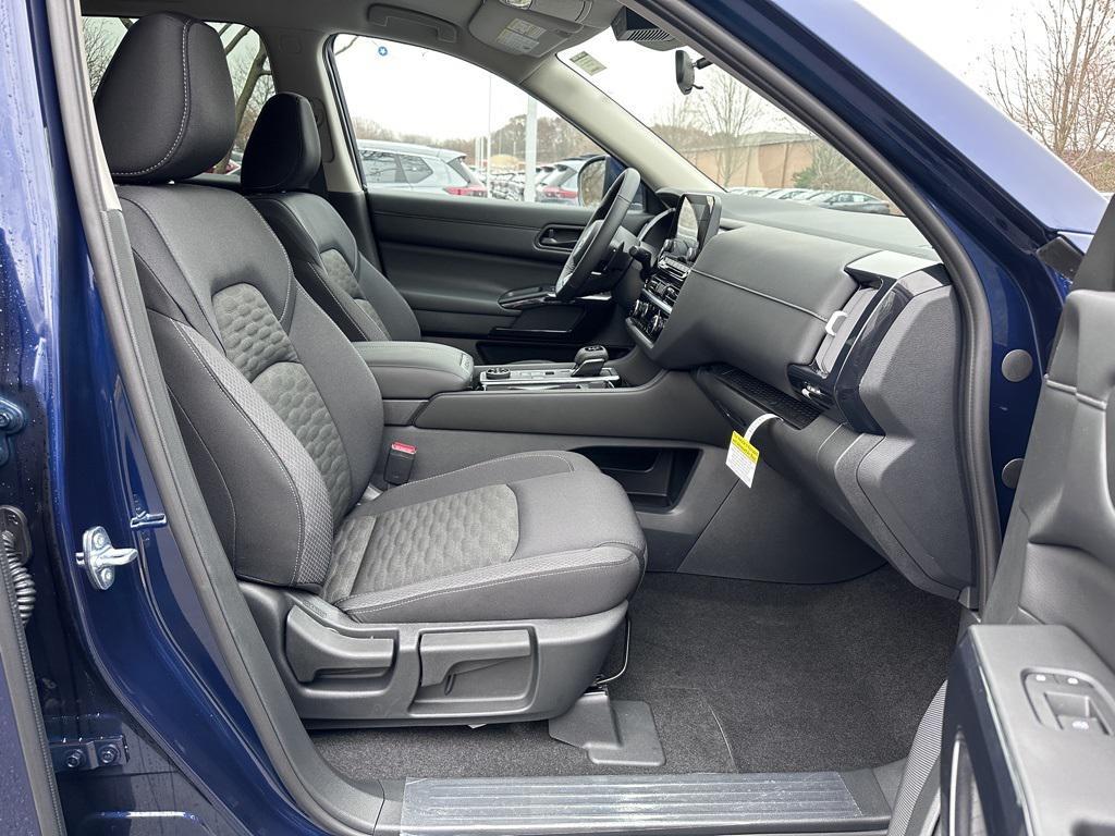 new 2025 Nissan Pathfinder car, priced at $35,381
