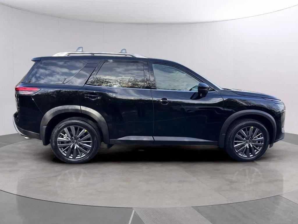 new 2025 Nissan Pathfinder car, priced at $40,896