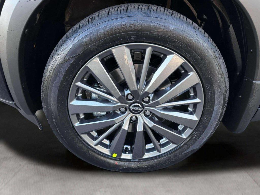 new 2025 Nissan Pathfinder car, priced at $40,896