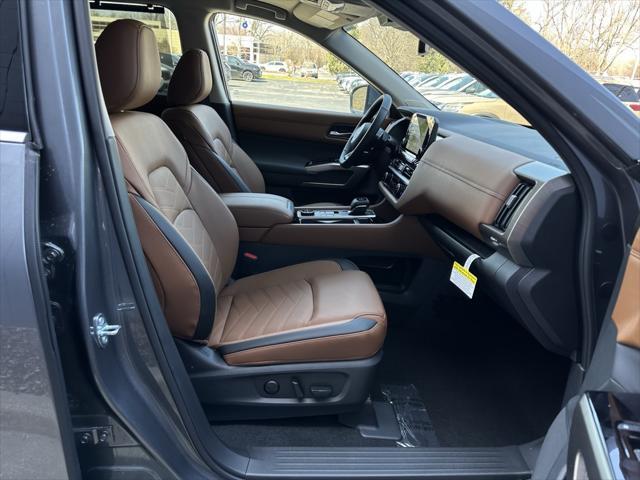 new 2025 Nissan Pathfinder car, priced at $50,465