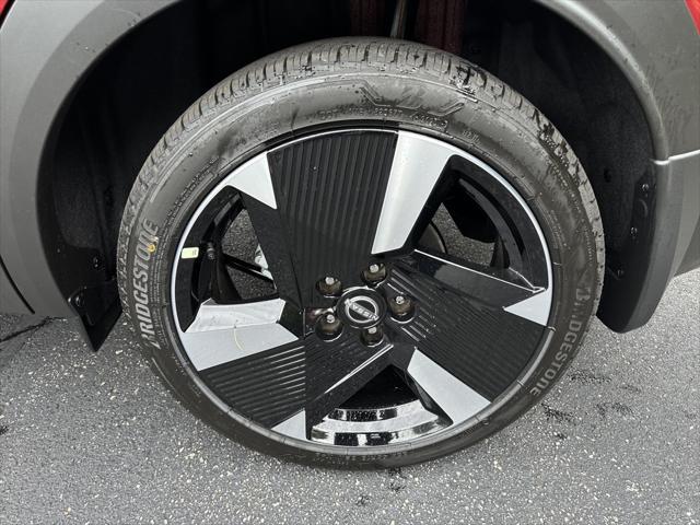 new 2025 Nissan Kicks car, priced at $31,431