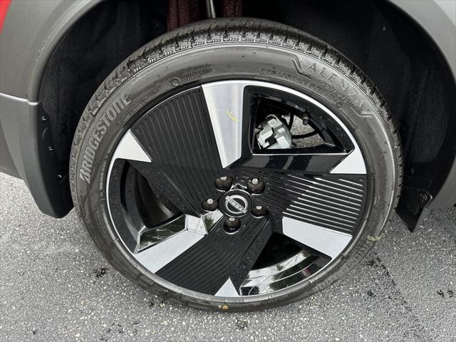 new 2025 Nissan Kicks car, priced at $31,431