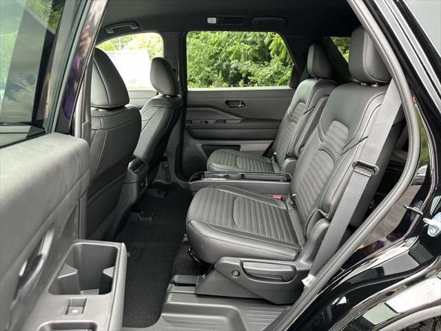 new 2025 Nissan Pathfinder car, priced at $43,527