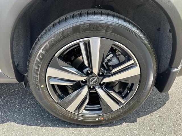 new 2025 Nissan Rogue car, priced at $42,639