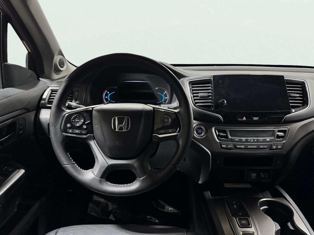 used 2022 Honda Pilot car, priced at $31,995