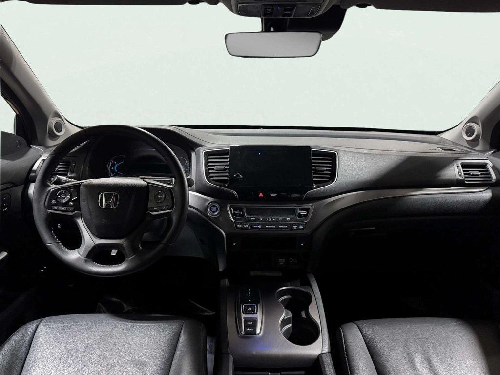 used 2022 Honda Pilot car, priced at $31,995