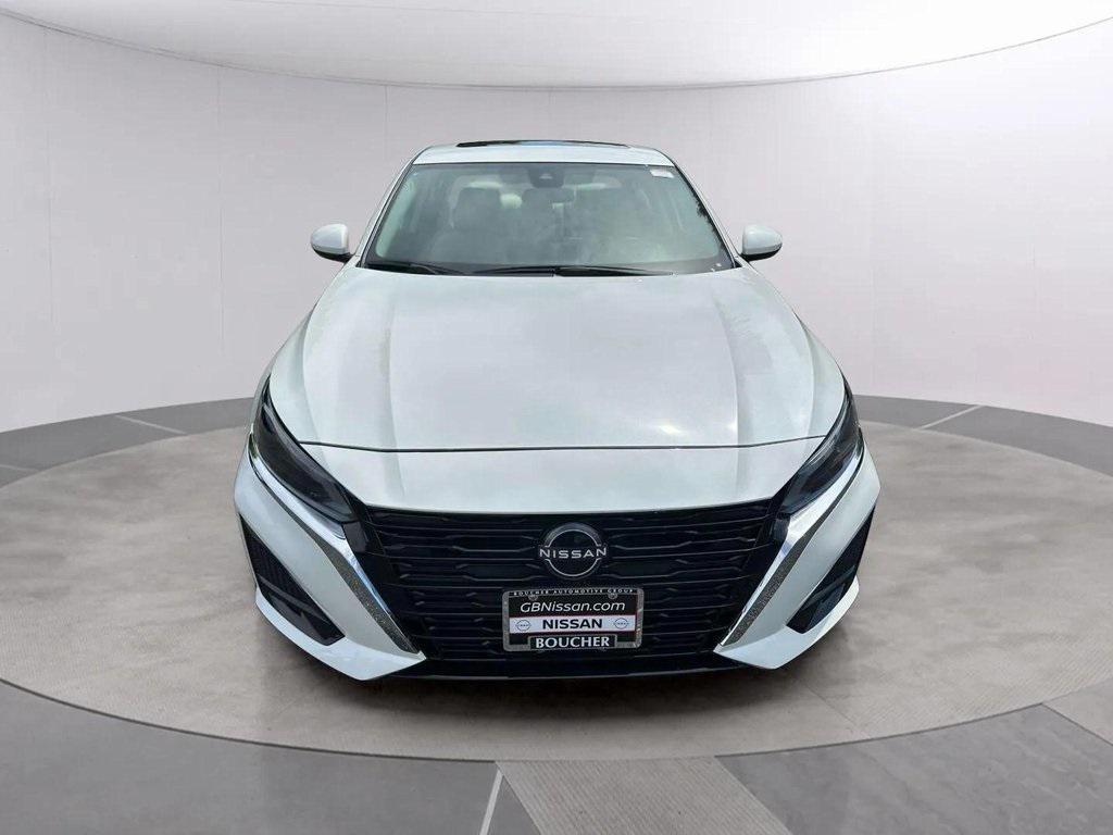 new 2025 Nissan Altima car, priced at $31,108