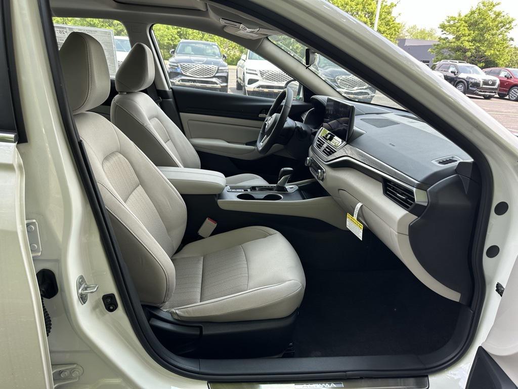 new 2025 Nissan Altima car, priced at $31,108