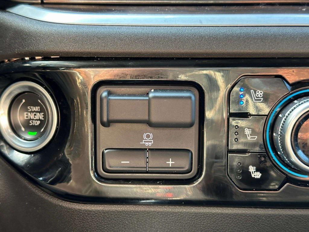 used 2022 GMC Sierra 1500 car, priced at $43,981