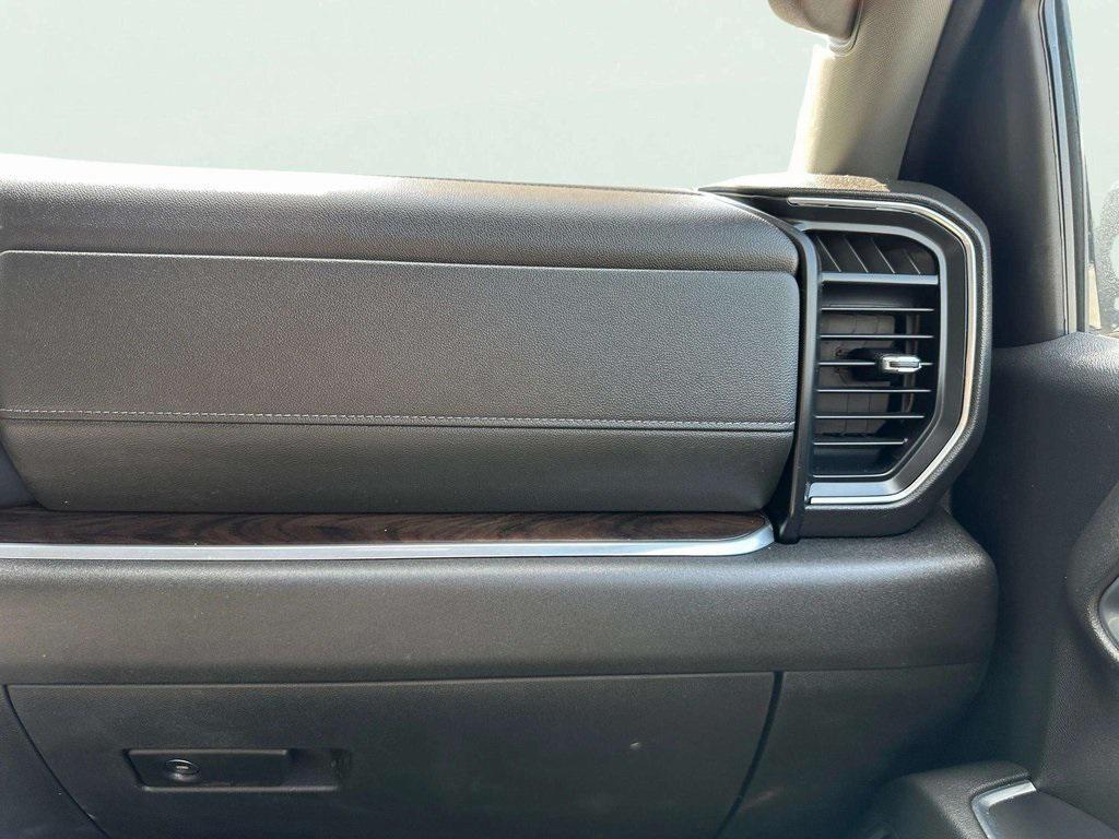 used 2022 GMC Sierra 1500 car, priced at $43,981