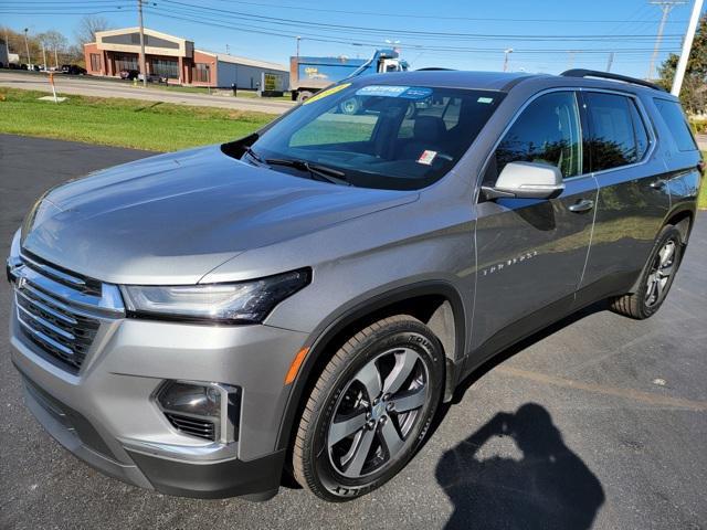 used 2023 Chevrolet Traverse car, priced at $29,332