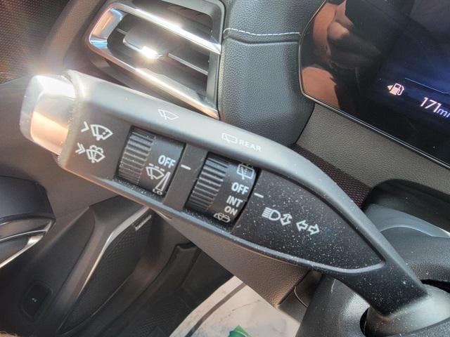 used 2024 Chevrolet Traverse car, priced at $49,948