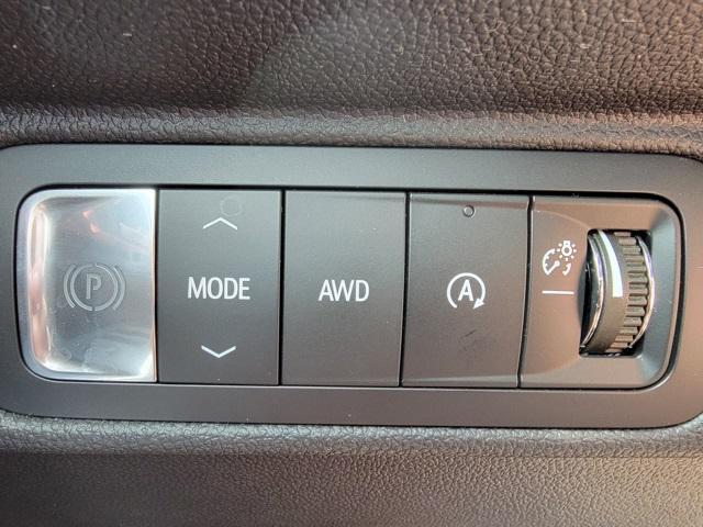 used 2024 Chevrolet Traverse car, priced at $49,948