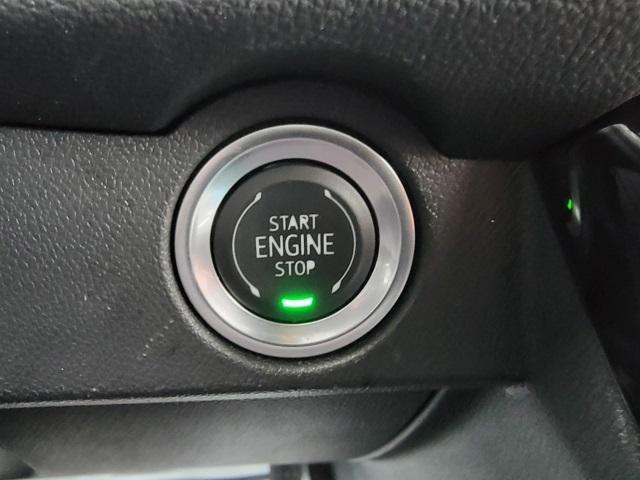 used 2025 Chevrolet Traverse car, priced at $35,874