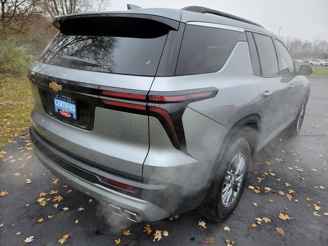 used 2025 Chevrolet Traverse car, priced at $35,874