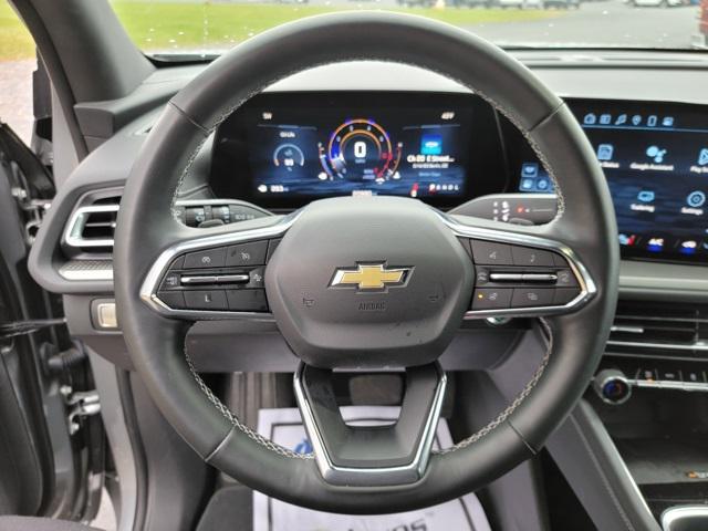 used 2025 Chevrolet Traverse car, priced at $35,874