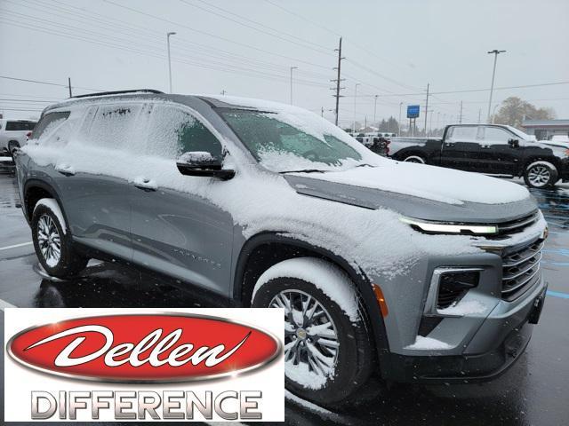 used 2025 Chevrolet Traverse car, priced at $35,874