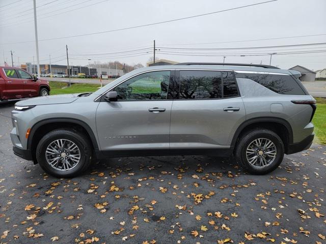 used 2025 Chevrolet Traverse car, priced at $35,874