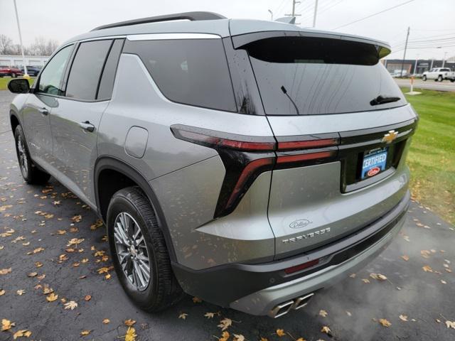 used 2025 Chevrolet Traverse car, priced at $35,874