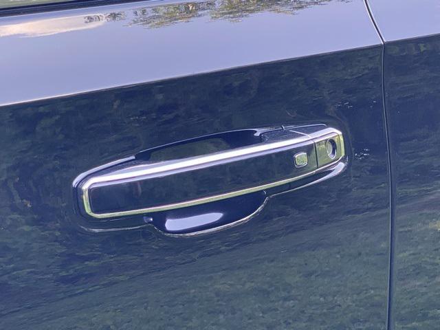 new 2025 GMC Yukon XL car, priced at $78,260