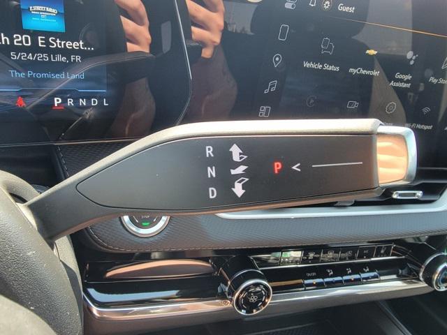 new 2026 Chevrolet Equinox car, priced at $25,995