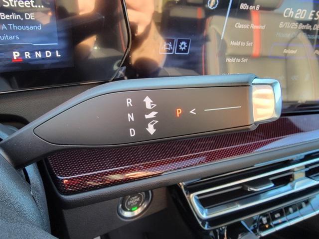 new 2026 Chevrolet Traverse car, priced at $59,385