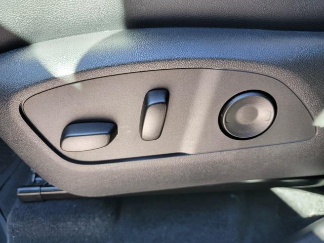 new 2026 Chevrolet Traverse car, priced at $44,115