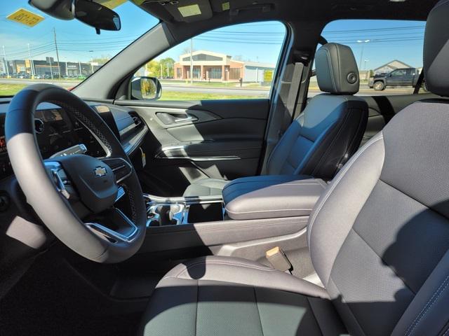 new 2026 Chevrolet Traverse car, priced at $44,115