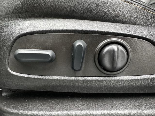 used 2022 Chevrolet Equinox car, priced at $22,906