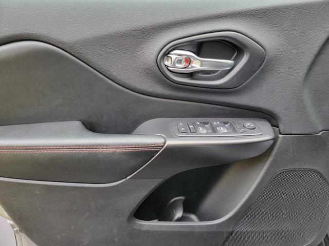 used 2020 Jeep Cherokee car, priced at $22,959