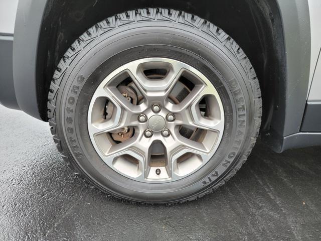 used 2020 Jeep Cherokee car, priced at $22,959