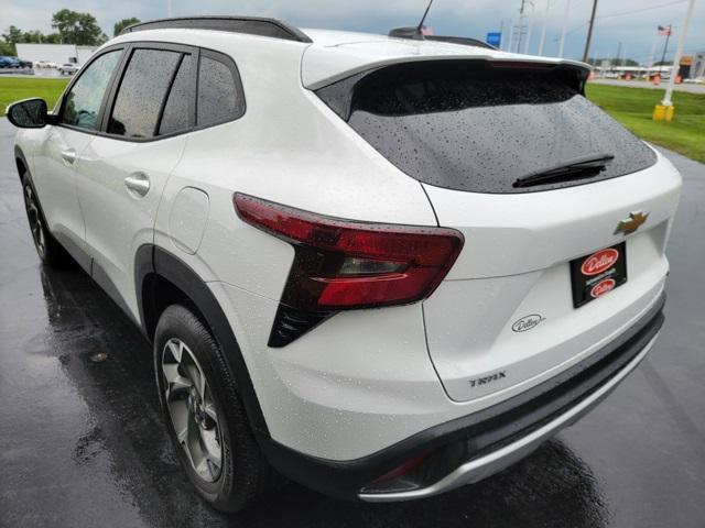 used 2024 Chevrolet Trax car, priced at $22,576