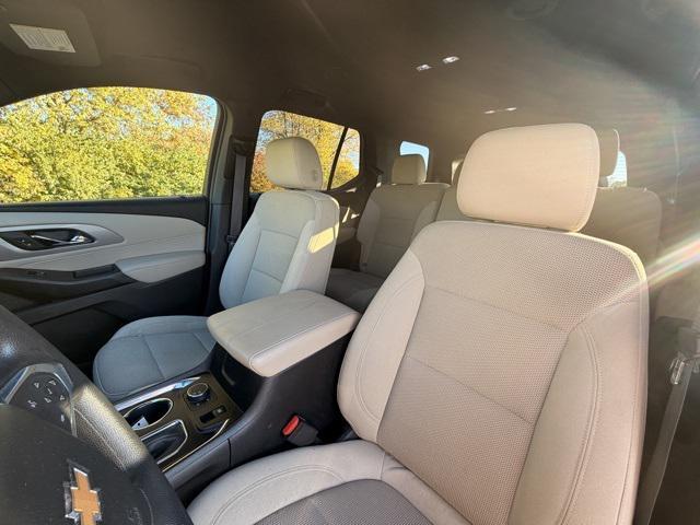 used 2022 Chevrolet Traverse car, priced at $25,938