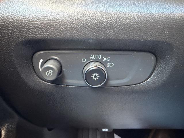 used 2022 Chevrolet Traverse car, priced at $25,938